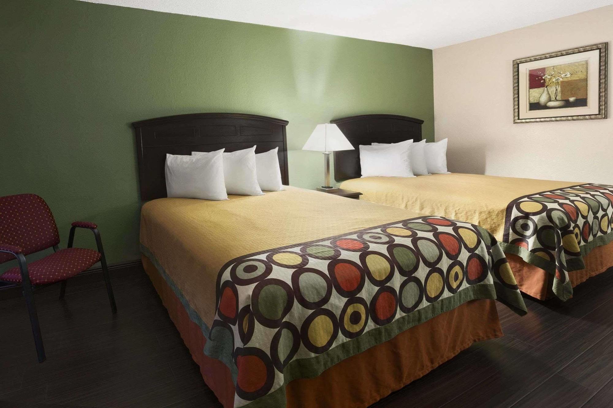 Super 8 By Wyndham Austin University/Downtown Area Экстерьер фото